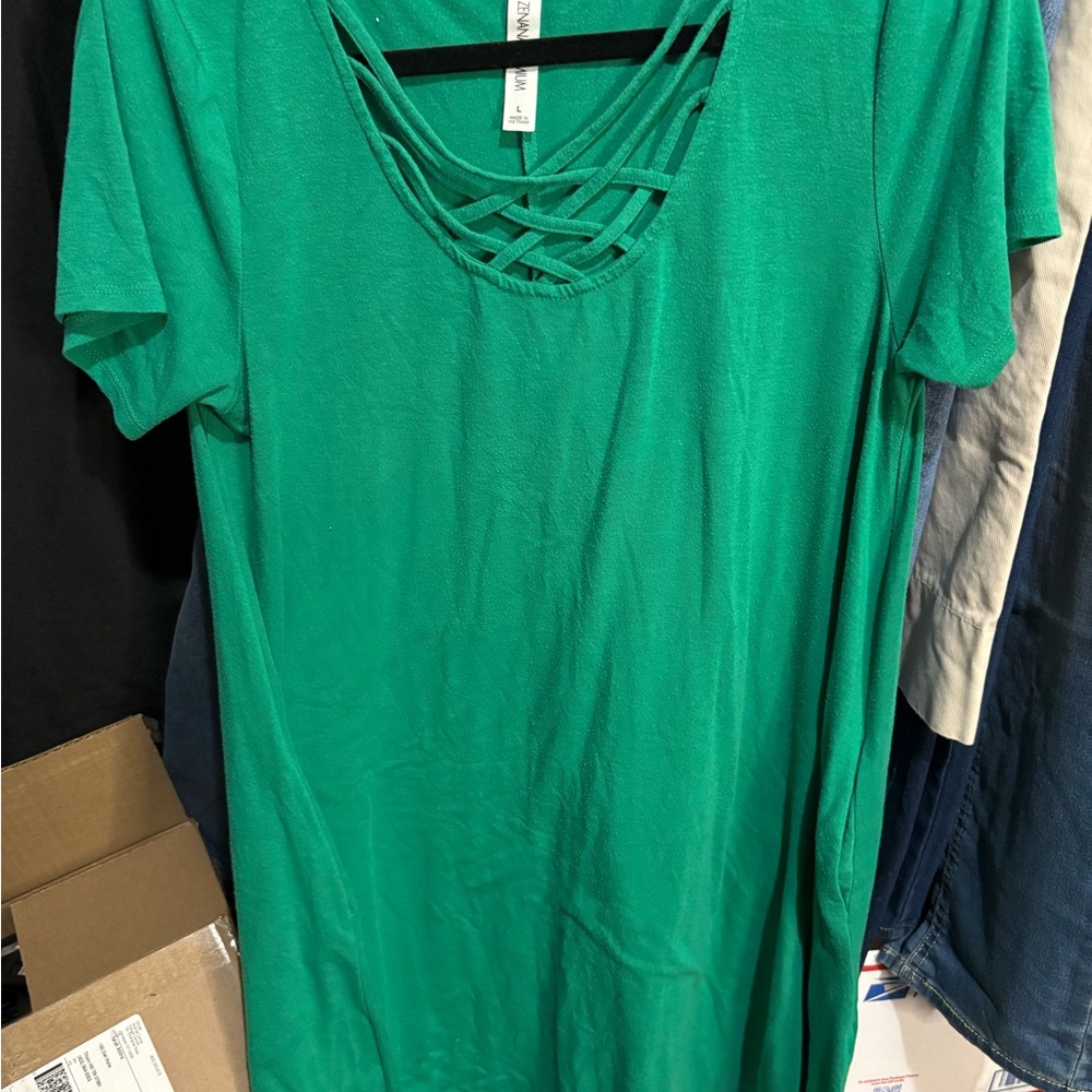 Women's Green Crisscross Neck dress